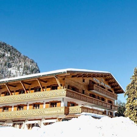 Hotel Les Sapins La Clusaz Exterior photo
